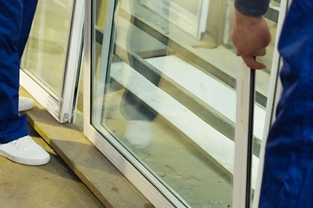 Commercial Glass Repair Technician in Tamarac, FL